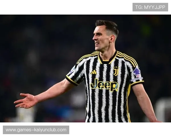 尤文米利克高难度凌空抽射让球迷全体瞠目结舌